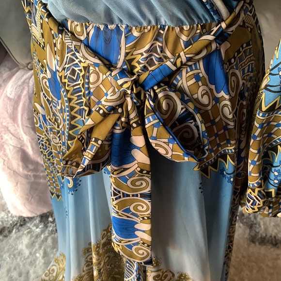 Meghan LA stunning royal print maxi dress! - Picture 9 of 11